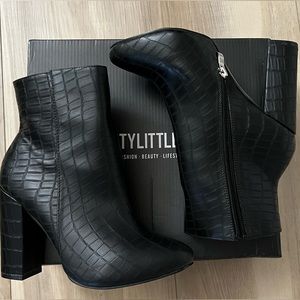 Pretty Little Thing Croc Wide Fit Behati Block Heeled Ankle Boot